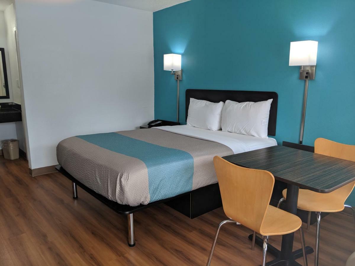 Motel 6 Chattanooga - Airport Экстерьер фото
